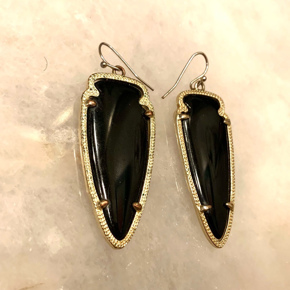 Kendra Scott, Small Sky Arrow Earrings in Black